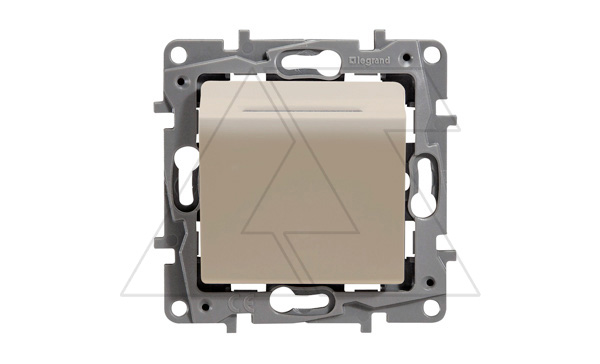 Etika - Выключатель с ключом-карточкой с выдержкой времени до 30 сек.(сл.кость)