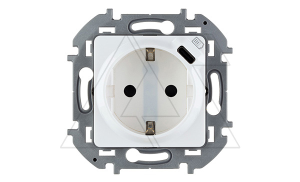 Inspiria - Розетка 2P+E нем. стд., с USB Type С, 1500mA - 5В (белый)