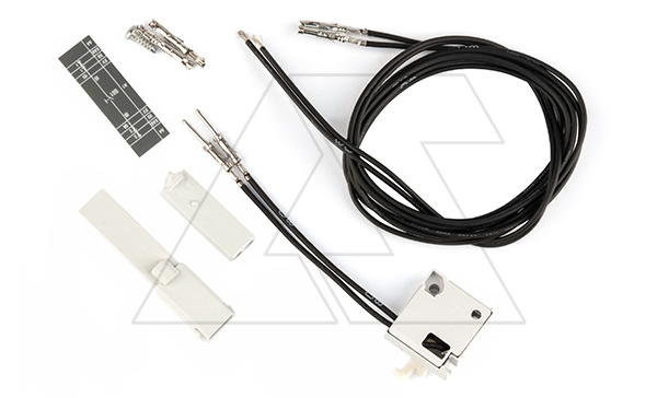 Блок-контакт аварийный AUX-SA 1S51 (1NOавар.) для T4 и T5, срабат. расцеп. защит 5A-250VAC14 0.15A-250VDC13 с проводами 1m и разъемами для втыч./выкат