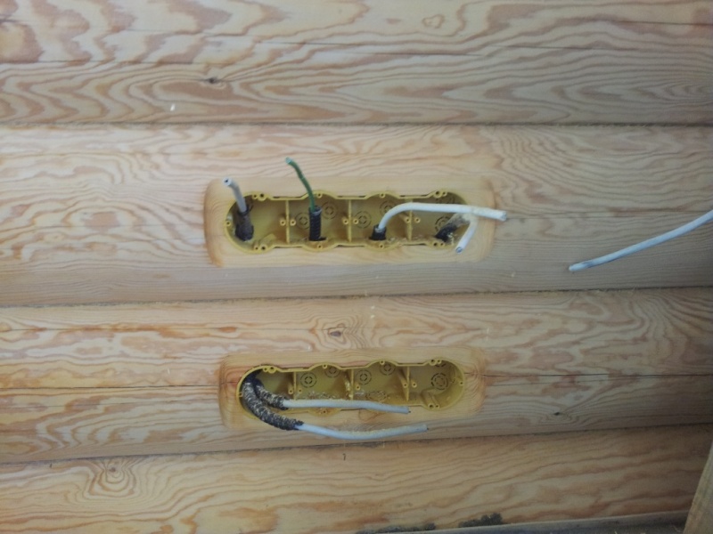 Электромонтажные работы в деревянных домах и банях