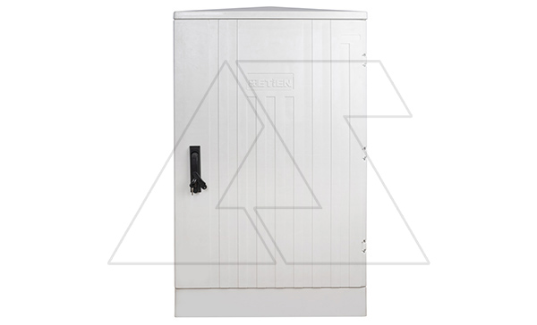 Щит напольный 1000x700x350мм (ВxШxГ) из композитного (SMC) материала с монт. панелью 850x580мм и цоколем 100мм, IP65