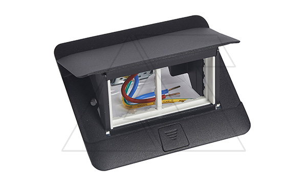 Блок розеточный неукомпл.выдвижной 4М, черный