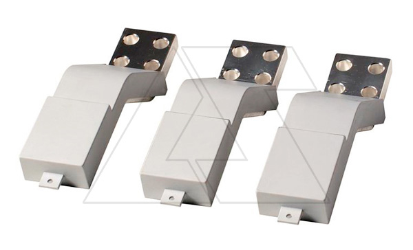 Выводы силовые EF передние удлиненные для корзины выкатного E1.2 и XT7/XT7M, 1600A к-т 3шт.