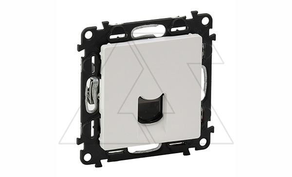 Valena Life - Розетка 1хRJ-45 UTP CAT6, белая (инд. упаковка)