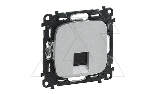 Valena Allure - Розетка 1хRJ-45 UTP CAT5E, алюминий (инд. упаковка)