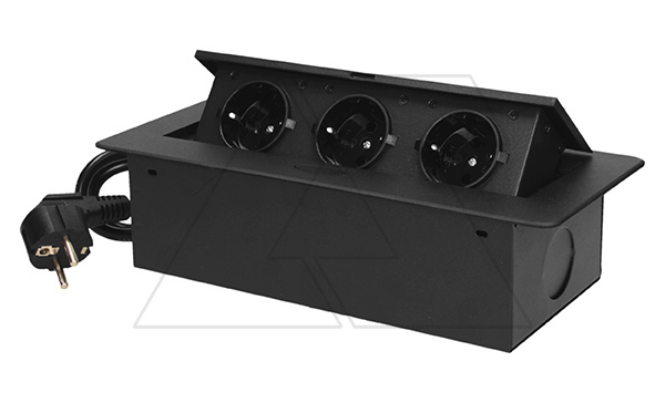 Блок розеточный встраиваемый 3x2P+E со шторками, кабель 1,5м, 3600вт, черный (стикерованный)
