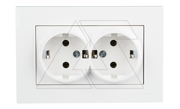 Rita - Розетка двойная 2x2P+E, (в комплекте с рамкой), белый