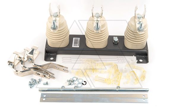 Плата с держателями предохранителей F12 12kV 400/630A P=170mm, комплект аварийного отключения, для механизма А, со стороны оси вращения ножей