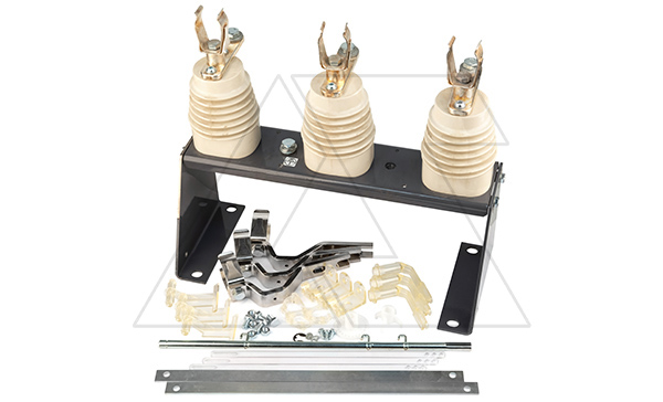 Плата с держателями предохранителей F12 12kV 400/630A P=170mm, комплект аварийного отключения, для механизма А, со стороны неподвижных контактов